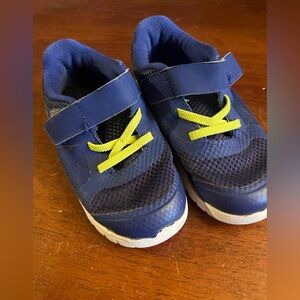 Nike Kids Navy and Lime Sneakers sz toddler 10